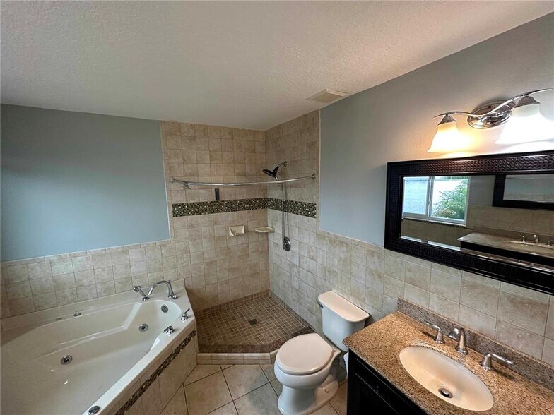 Building Photo - 2611 Regalia Way