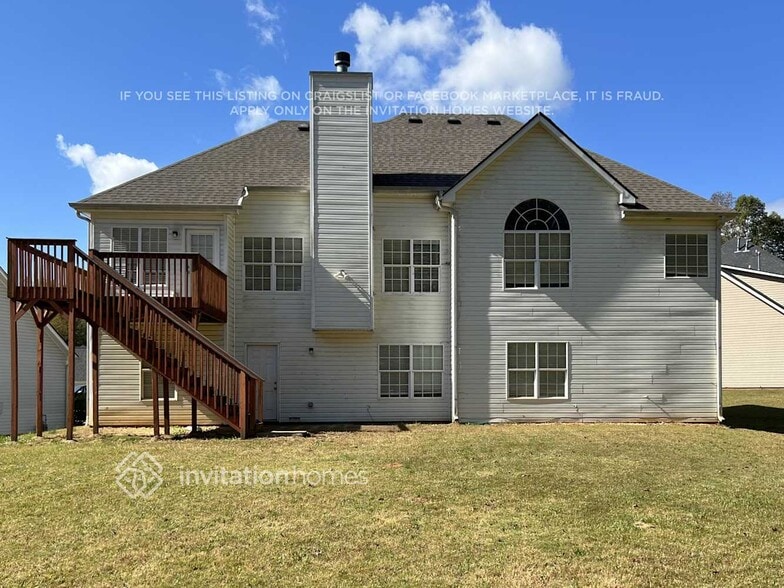 Building Photo - 2600 Santa Fe Ct SE