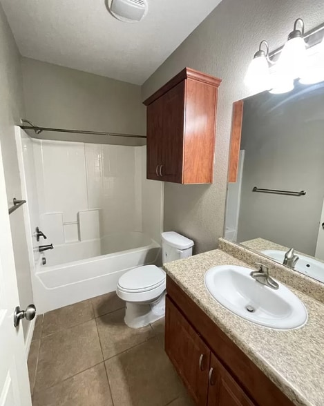 Building Photo - 4414 Reveille Rd