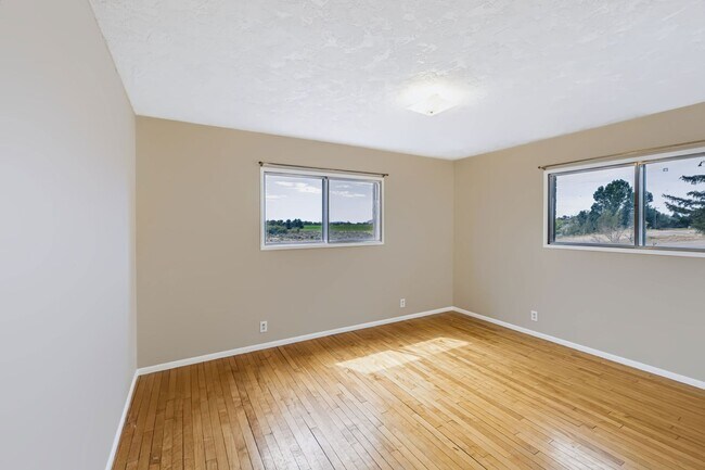 Building Photo - 4980 W 4000 N