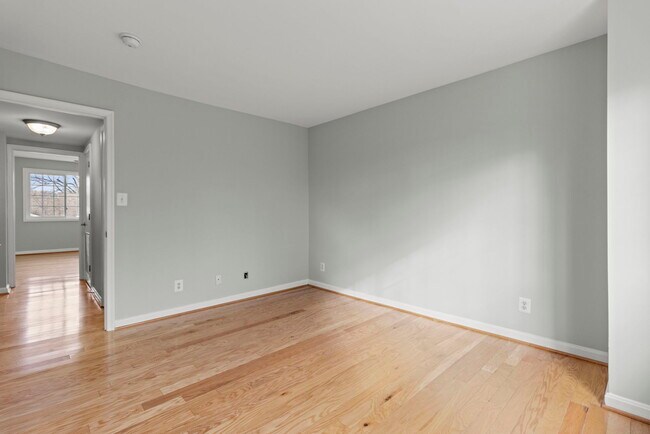 Building Photo - 1473 N Van Dorn St