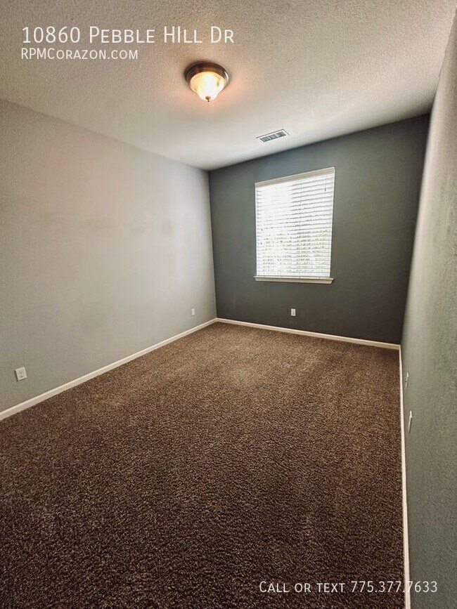 Building Photo - 10860 Pebble Hill Dr