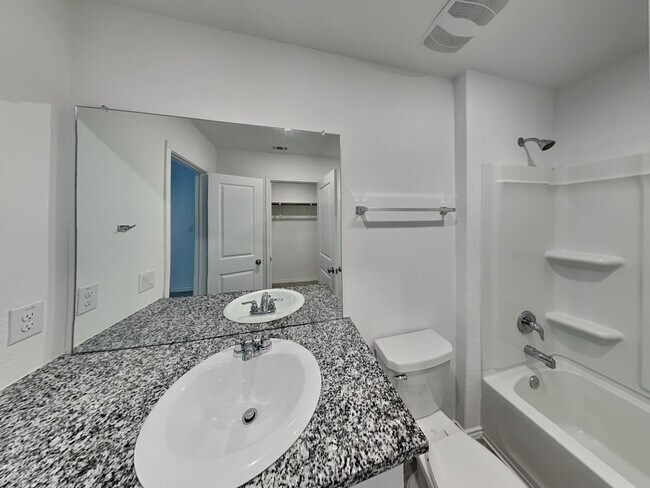 Building Photo - 4133 Waterfall Cv