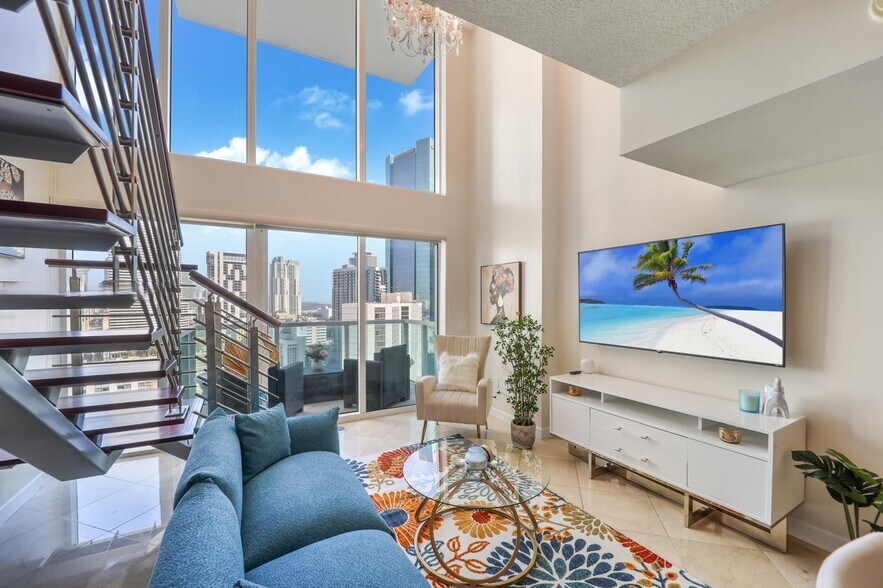 Building Photo - 41 SE 5th St