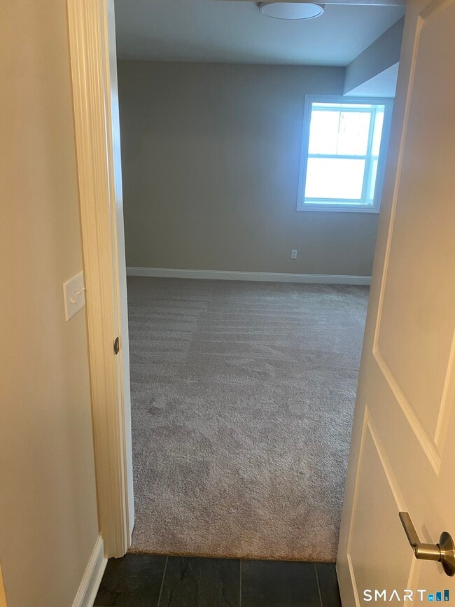 Building Photo - 919 Strongtown Rd