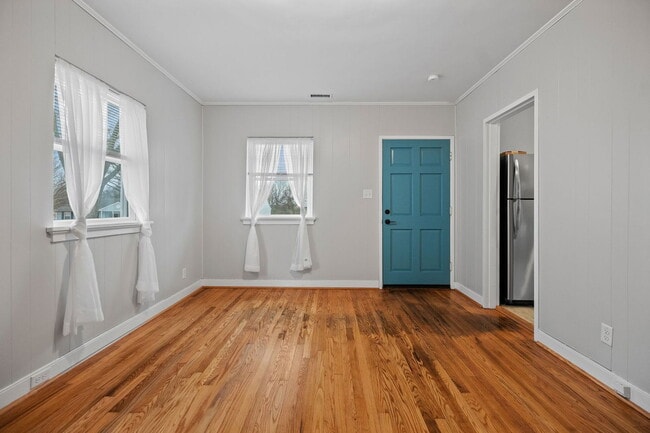 Building Photo - 908 N 38th St