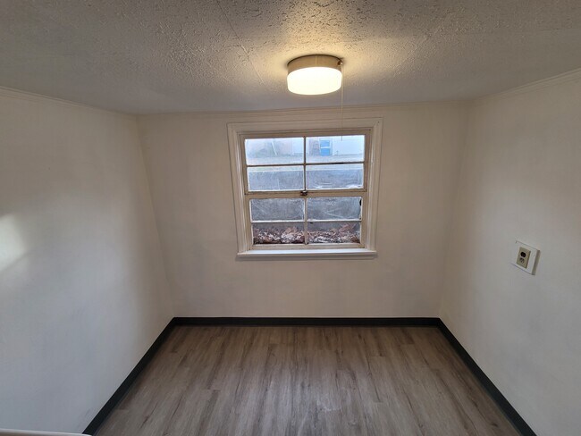 Dining Room - 588 SW 3rd St