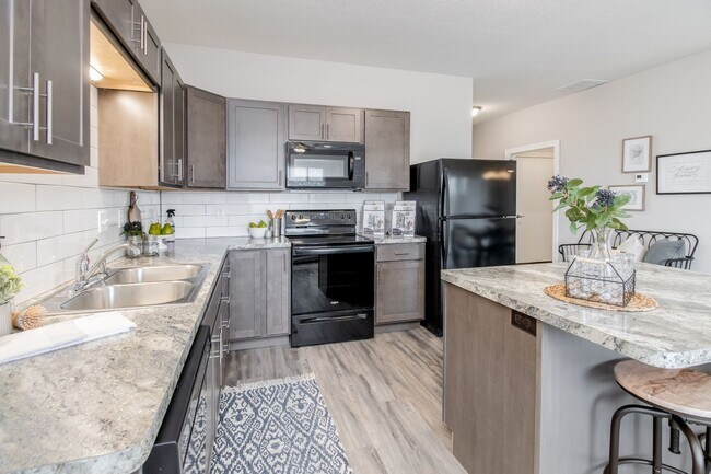 Building Photo - Beautiful 2BR/2BA Unit Available in Senior Living Community (55+)