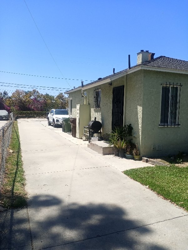 Building Photo - 237 S Matthisen Ave