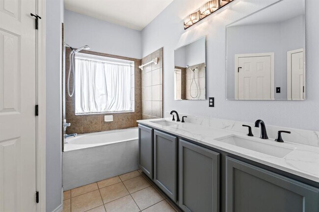 Building Photo - 11820 Dunfries Ln