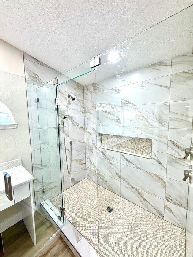 Building Photo - Winter Park 3/2 - GREAT CONDITION