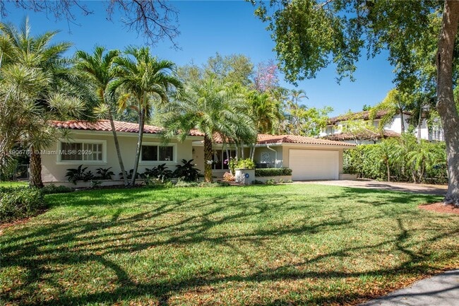 Building Photo - 928 Escobar Ave