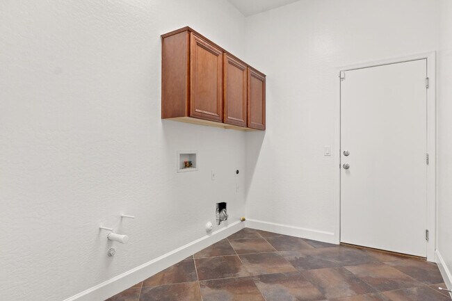 Building Photo - 2771 E Wisteria Dr