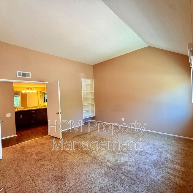 Building Photo - 25761 Le Parc