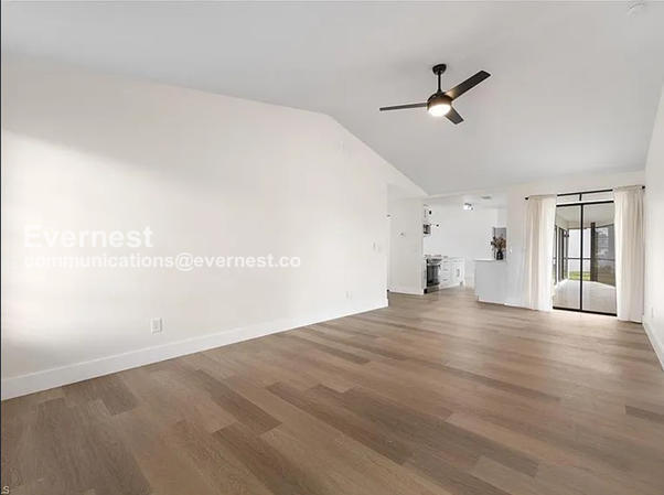 Building Photo - 1304 SE 11th St