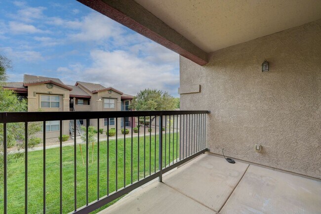 Building Photo - 8000 W Badura Ave