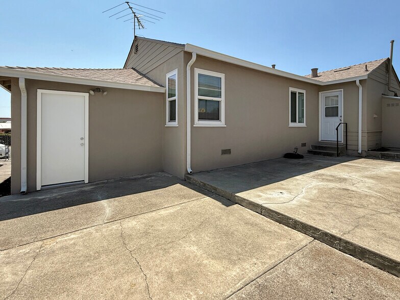Building Photo - 22108 Moyers St