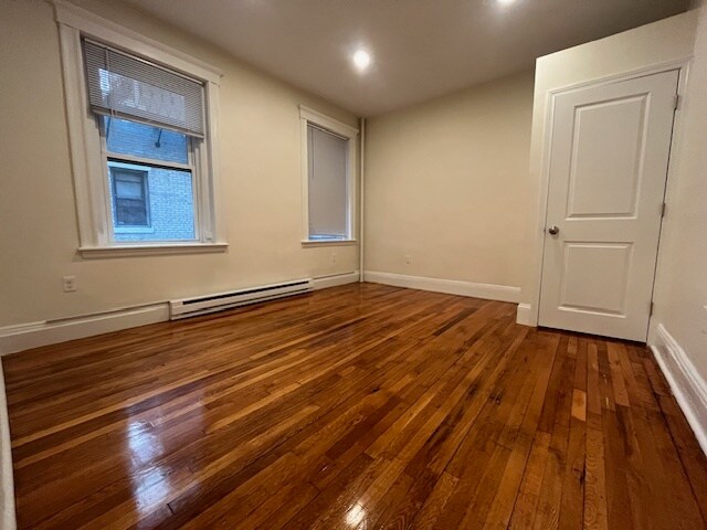 Building Photo - 105 Jersey St