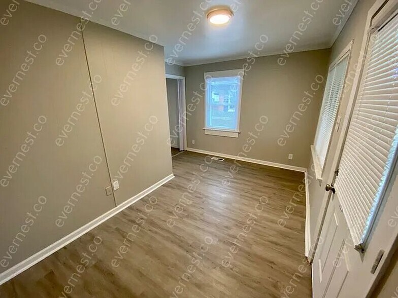 Building Photo - 63 Hill Ln