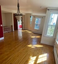 Building Photo - 66 Kensington St