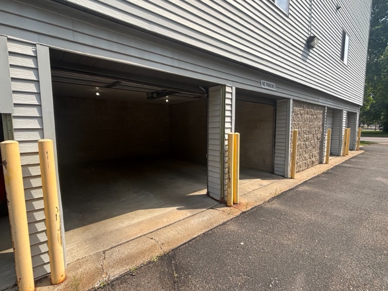 Building Photo - 411 5th Ave S