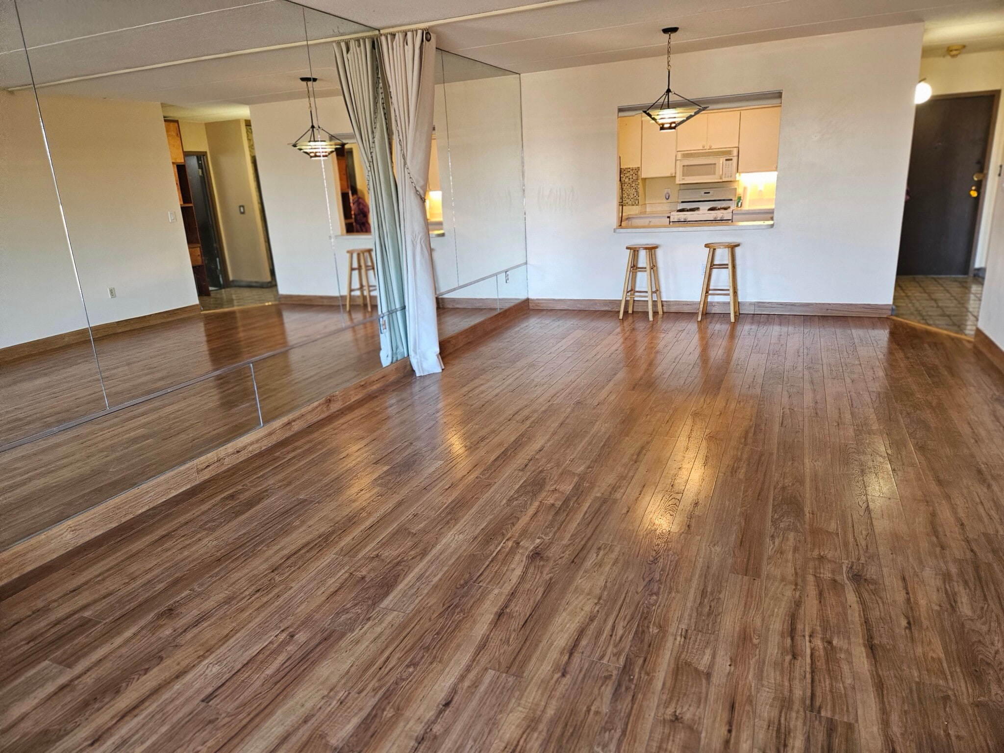 Building Photo - 1550 Worcester Rd