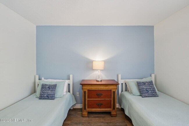 Building Photo - 204 Sixteenth St