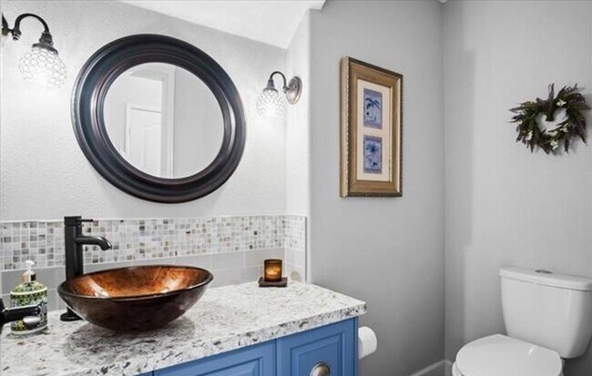 Building Photo - Refined Coastal Living in One of Carlsbad’s Most Exclusive Communities