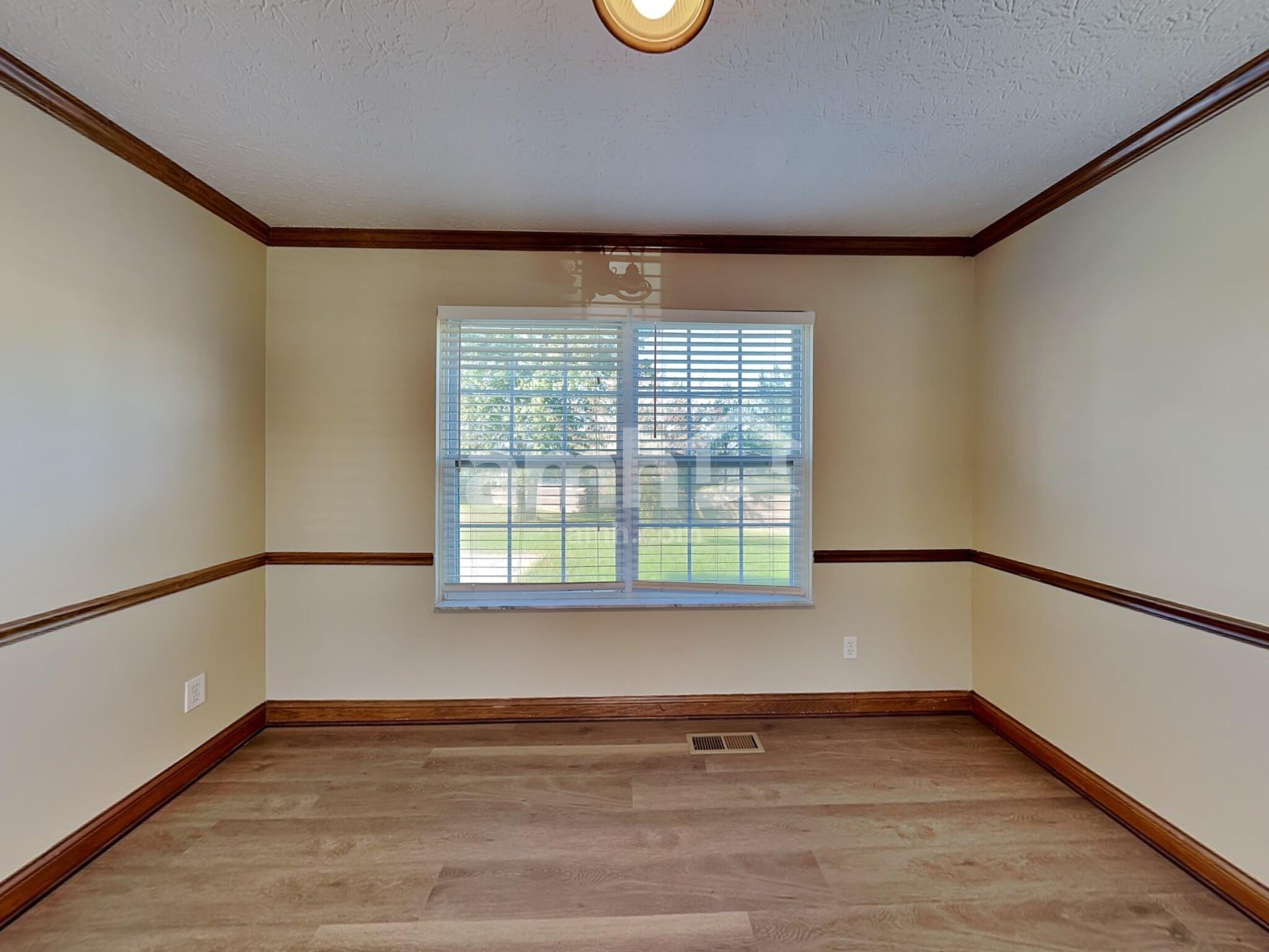 Building Photo - 383 Clifden Ct