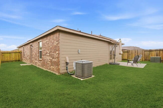 Building Photo - 345 Lone Mountain Dr