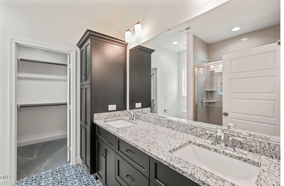 Building Photo - 148 Harmony Trl