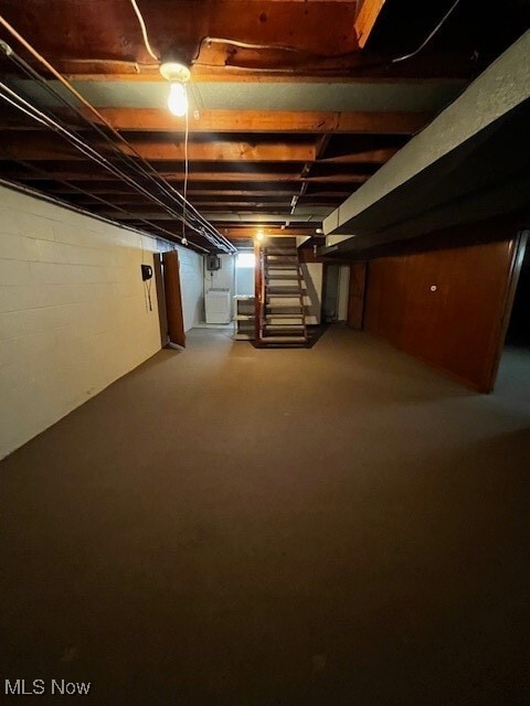 Building Photo - 32 Orchard Dr