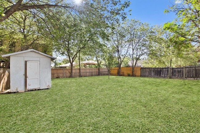 Building Photo - 5305 Harmon Ave