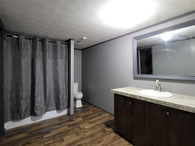 Building Photo - 21518 Cherry Hollow Dr