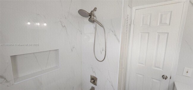 Building Photo - 200 NW 9th St