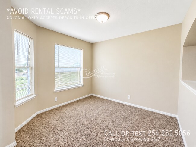 Building Photo - 15007 Chamberlain Ct