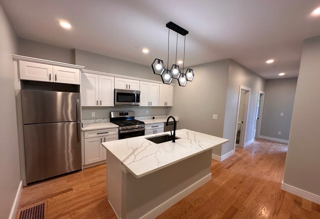 #5 - 16 Baker Ct