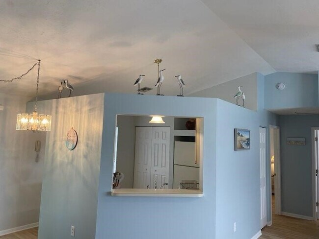 Building Photo - 1080 Seamist Ln