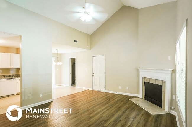 Building Photo - 6670 South Ave