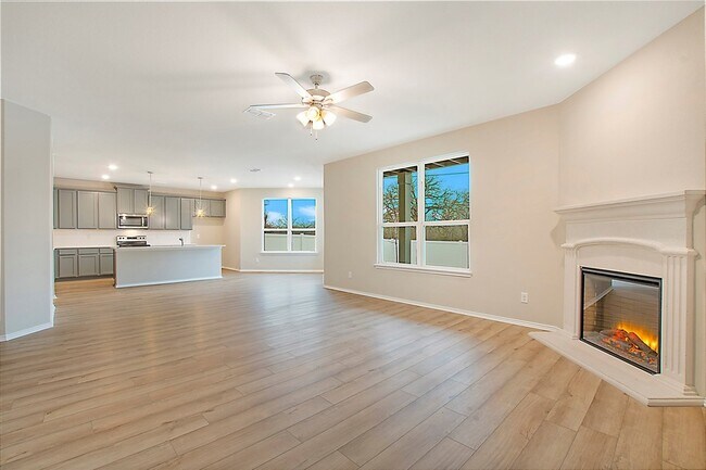 Building Photo - 1605 Katharina Ave