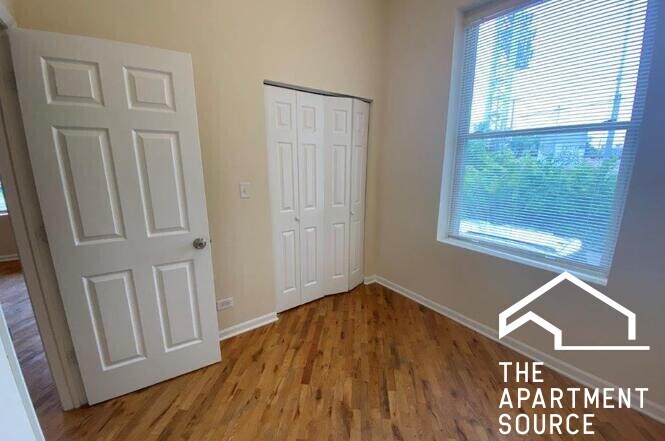 Building Photo - 2300 S Ridgeway Ave