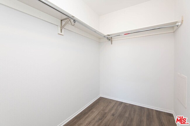 Building Photo - 3933 Marathon St