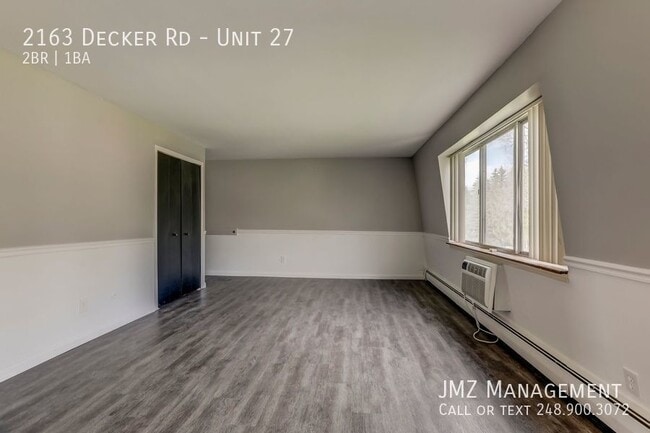 Building Photo - 2163 Decker Rd