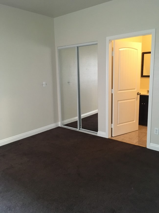 Master 4th bedroom and bathroom - 456 E 47th St