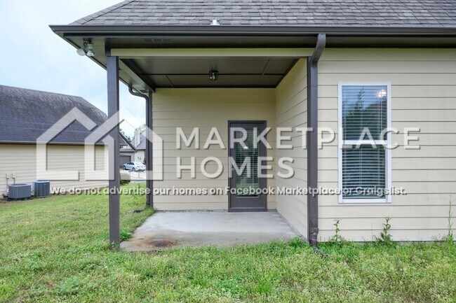 Building Photo - 4427 Sierra Ln