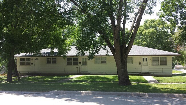 Primary Photo - 300 S Linden St
