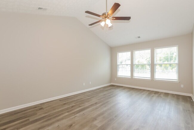 Building Photo - 25 Valley Brook Dr