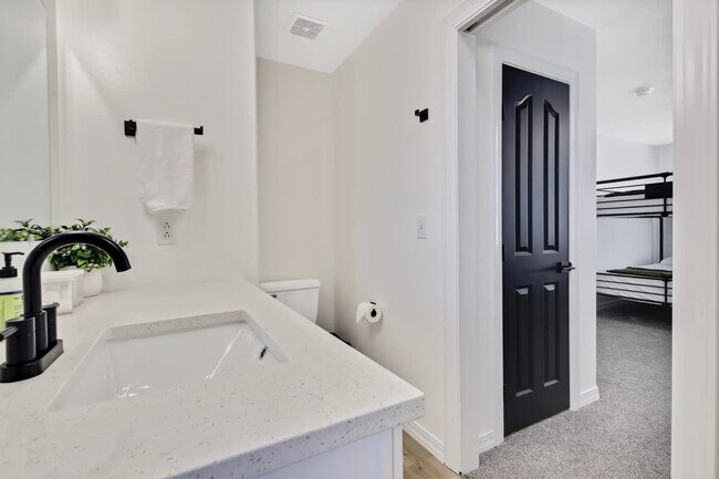 Building Photo - 4611 S Merrivale Pl