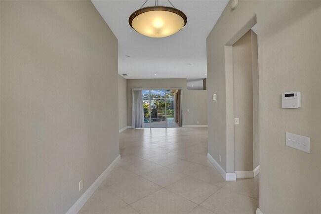 Building Photo - 5977 NW 73rd Ct