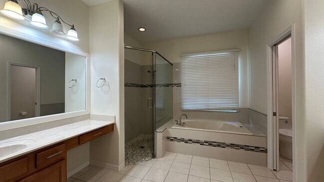 Building Photo - 1653 Cherry Ridge Dr